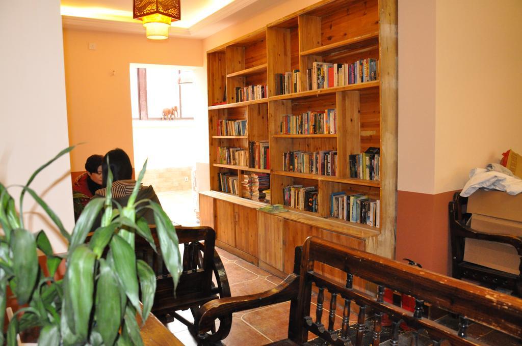 Holly'S Hostel Chengdu Bagian luar foto