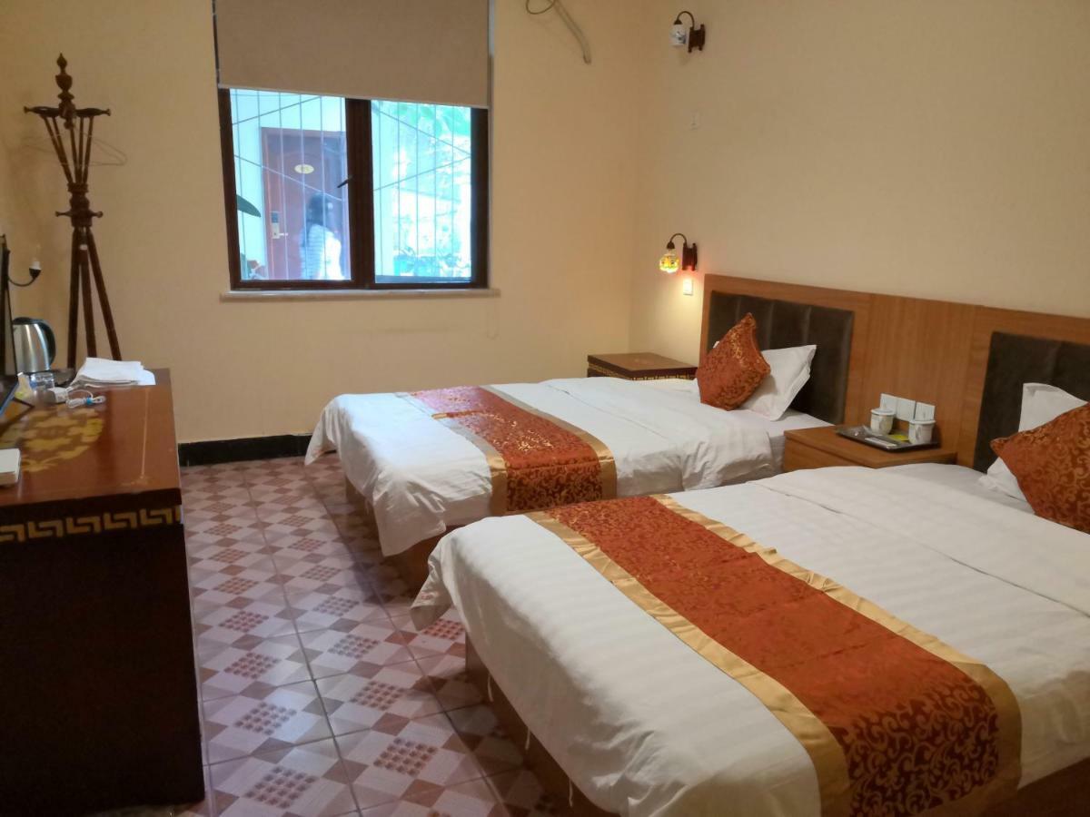 Holly'S Hostel Chengdu Bagian luar foto